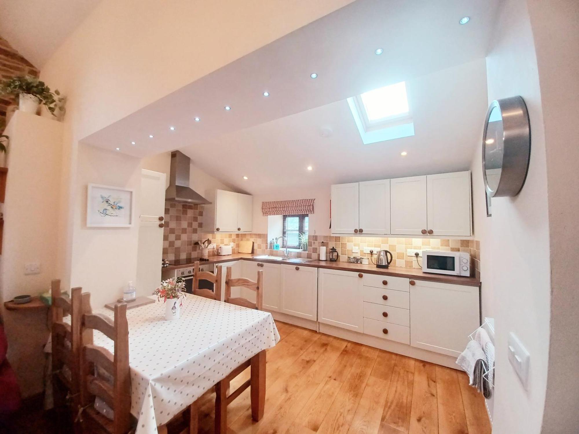 River Cottage@Cwm Mill - Riverside Family Holidays In The Black Mountains Херфорд Екстериор снимка
